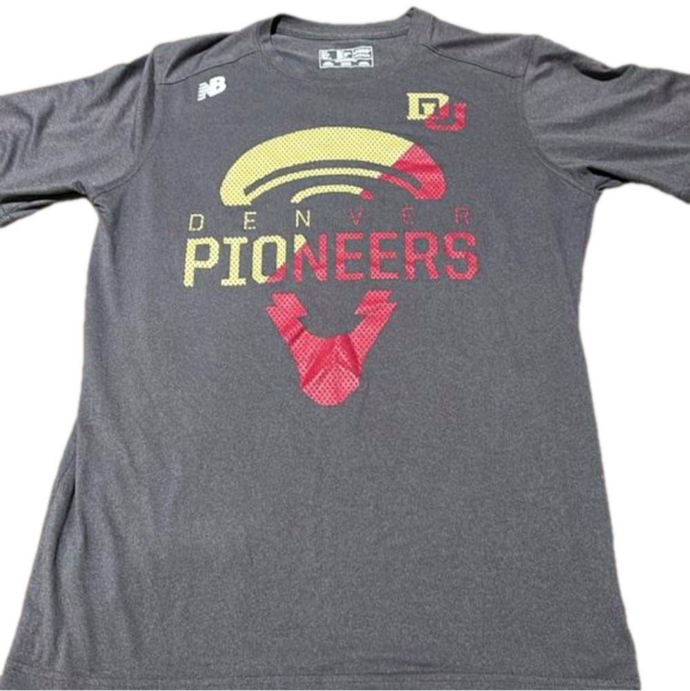 New Balance Denver Pioneers T-Shirt - size M